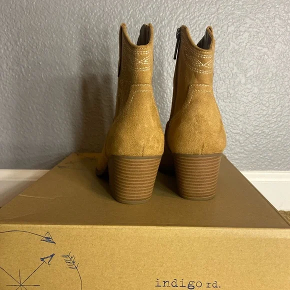 Brown indigo boots - Picture 2 of 5